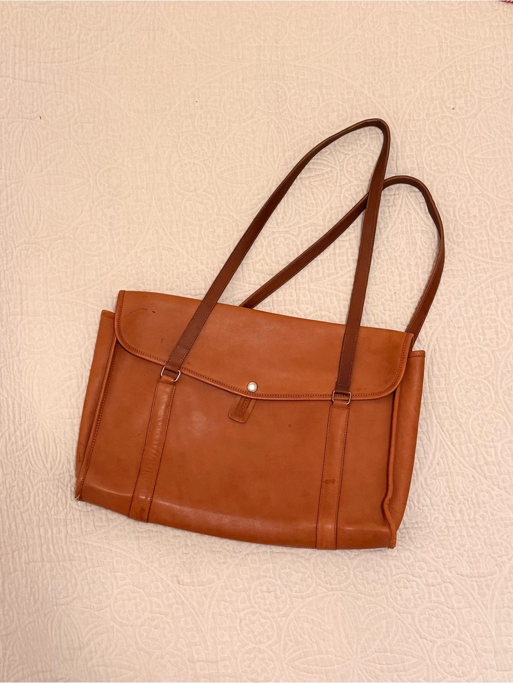 Classic Tan Leather Shoulder Bag - Women